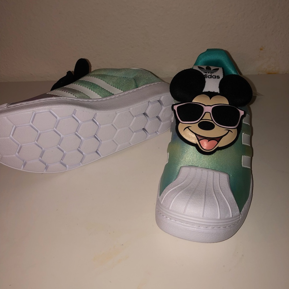 Adidas Superstar Disney Mickey Mouse GY9149 Kids SlipOn Shoes Sneakers Size 2.5K - Picture 4 of 7